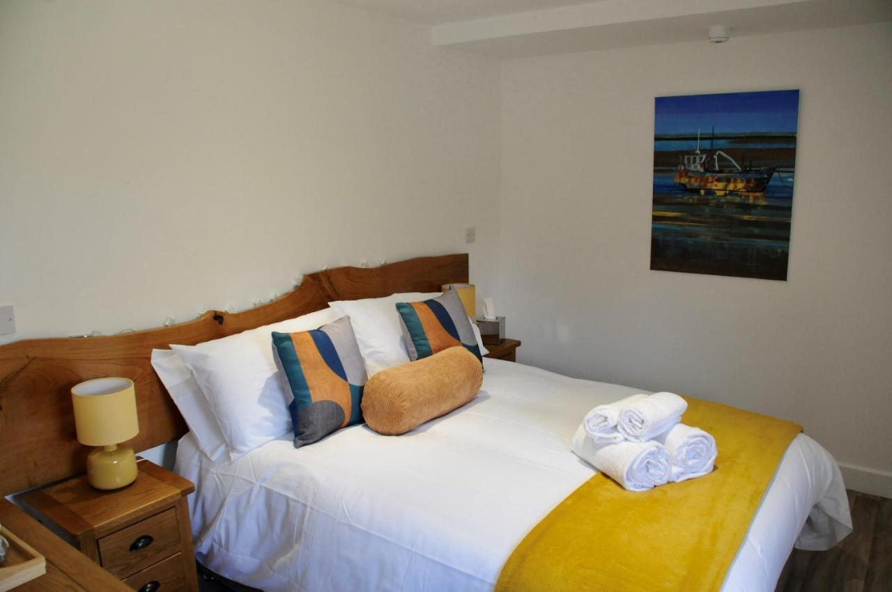 Hotel Sleep@Calon Y Fferi Ferryside Esterno foto