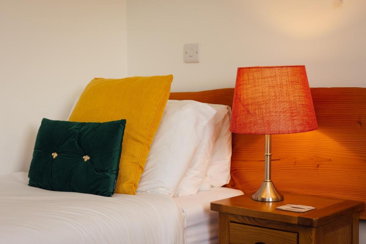 Hotel Sleep@Calon Y Fferi Ferryside Esterno foto