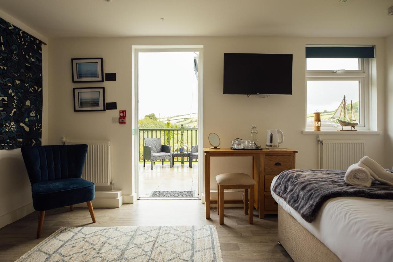 Hotel Sleep@Calon Y Fferi Ferryside Esterno foto